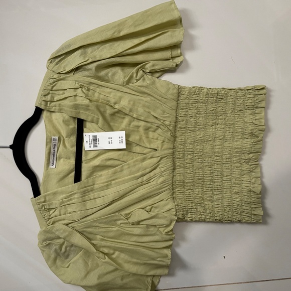 Abercrombie & Fitch Flutter Sleeve Smocked Waist Top - Picture 3 of 3